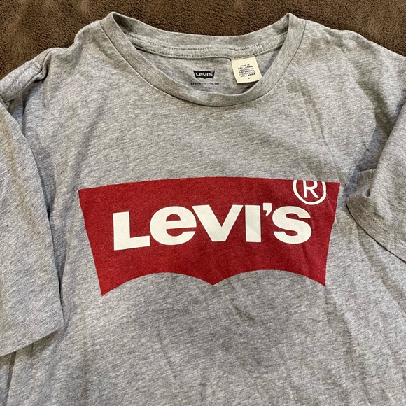 Levi shirt! - Picture 2 of 4